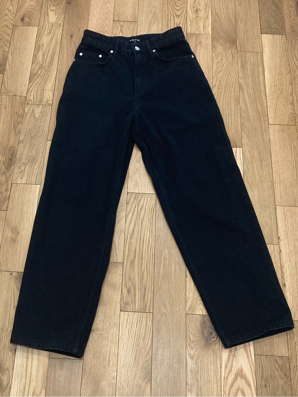 Kotn - Black Jeans